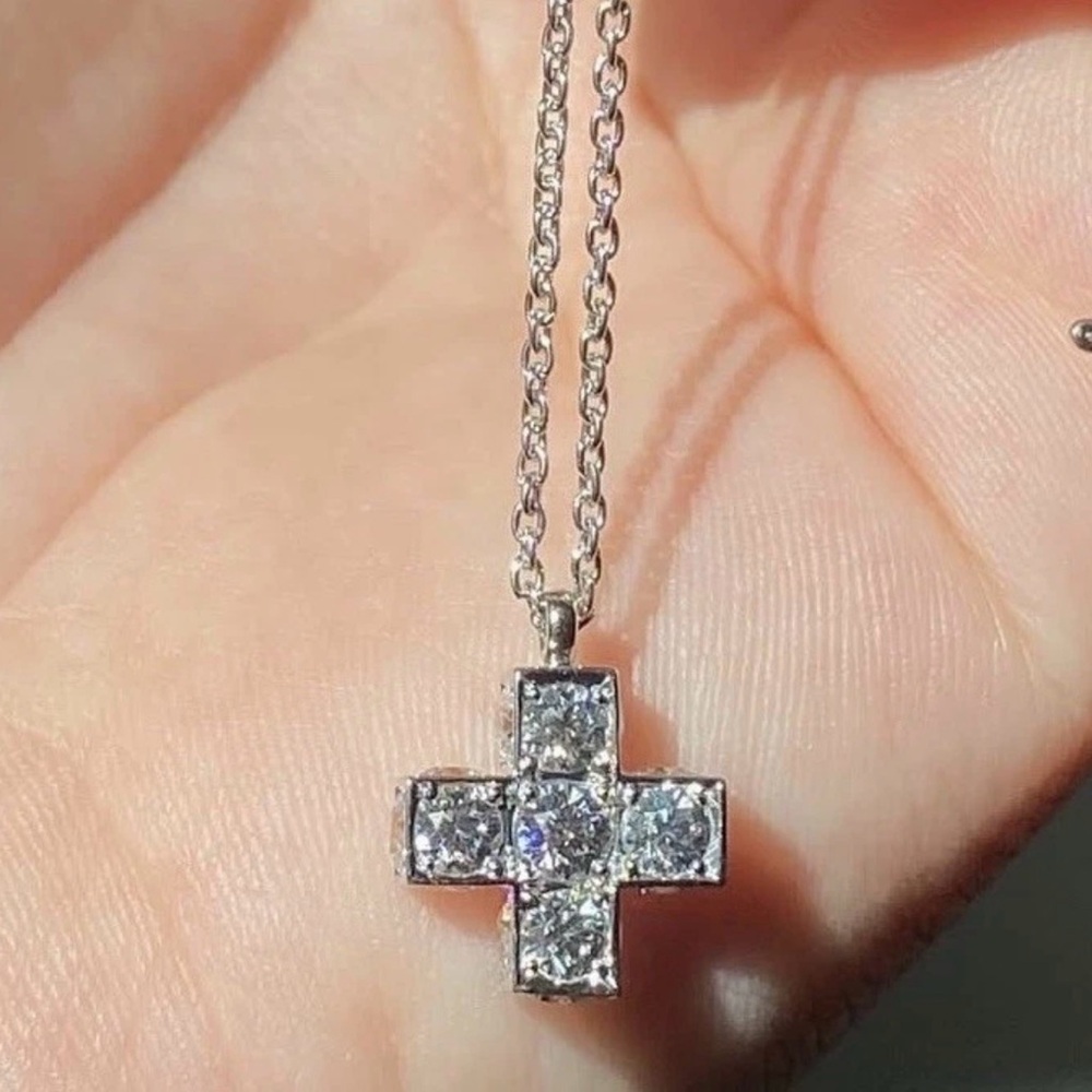 Tiffany & Co PLATINUM Classic Collection Natural Diamonds Necklace